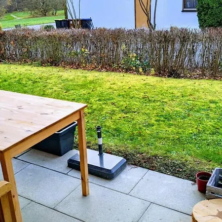Helle Terrassenwohnung Am Waldrand Nurtingen