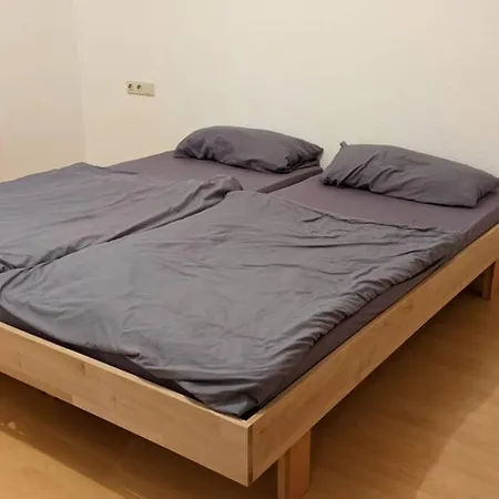 Apartment Helle Terrassenwohnung Am Waldrand Nuertingen